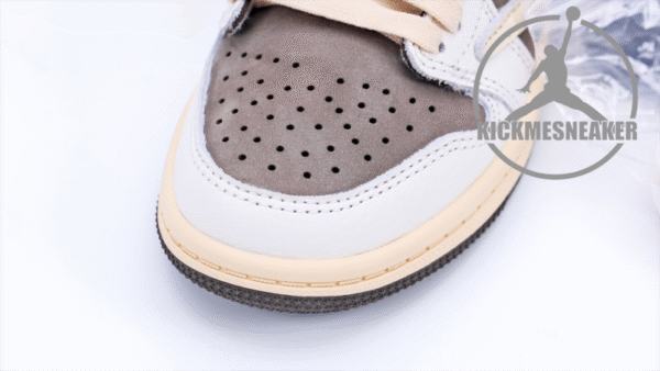Travis Scott x Air Jordan 1 Low Reverse Mocha （child） Size 27.5-35 - Image 3