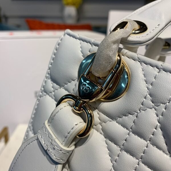 Dior white bag - Image 4