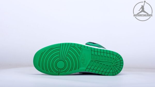 Air Jordan 1 High OG Lucky Green Size40.5-47.5 - Image 2