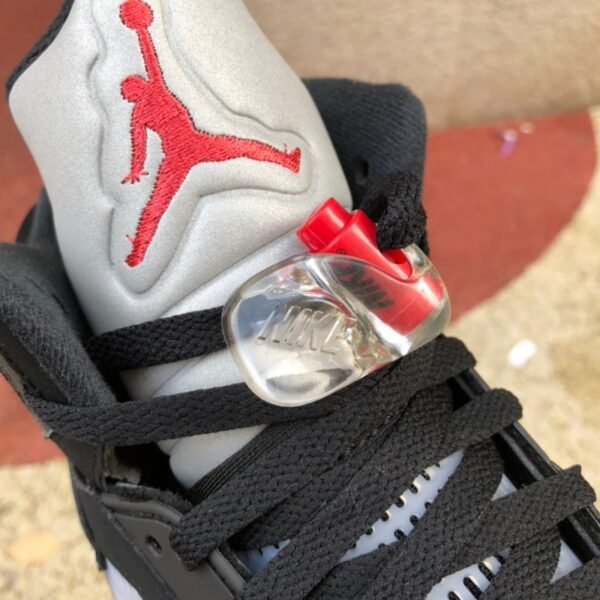 Air jordan5 metallic - Image 2